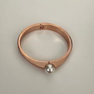 Rose Gold Bandle with Pearl Detail